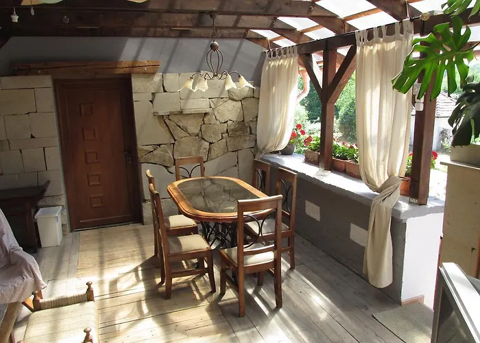 Patakpart Vendeghaz * Egerszalók